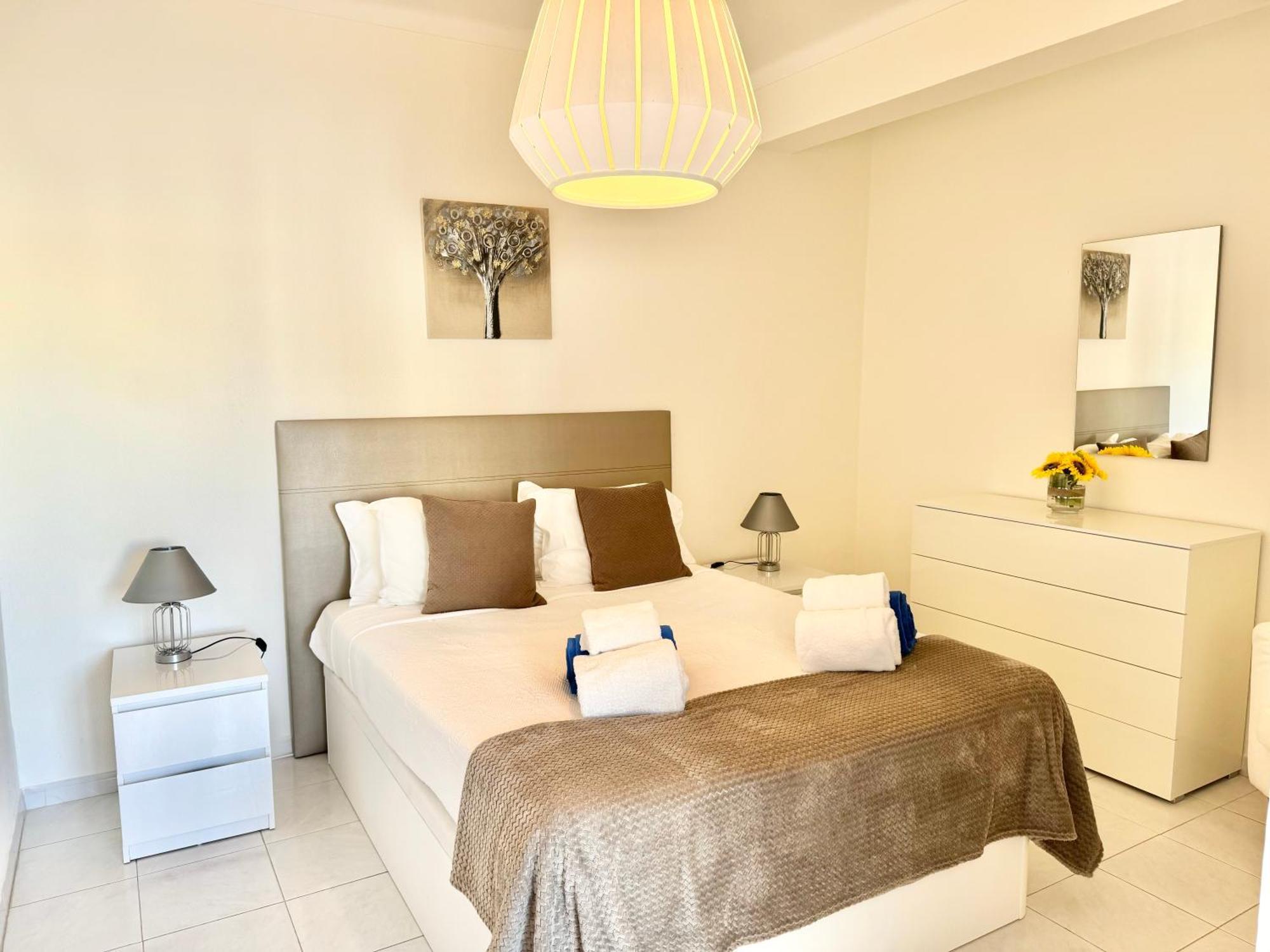 Apartment Algarve - Beach Front - Free Wifi - Air Con Armacao de Pera Exterior photo